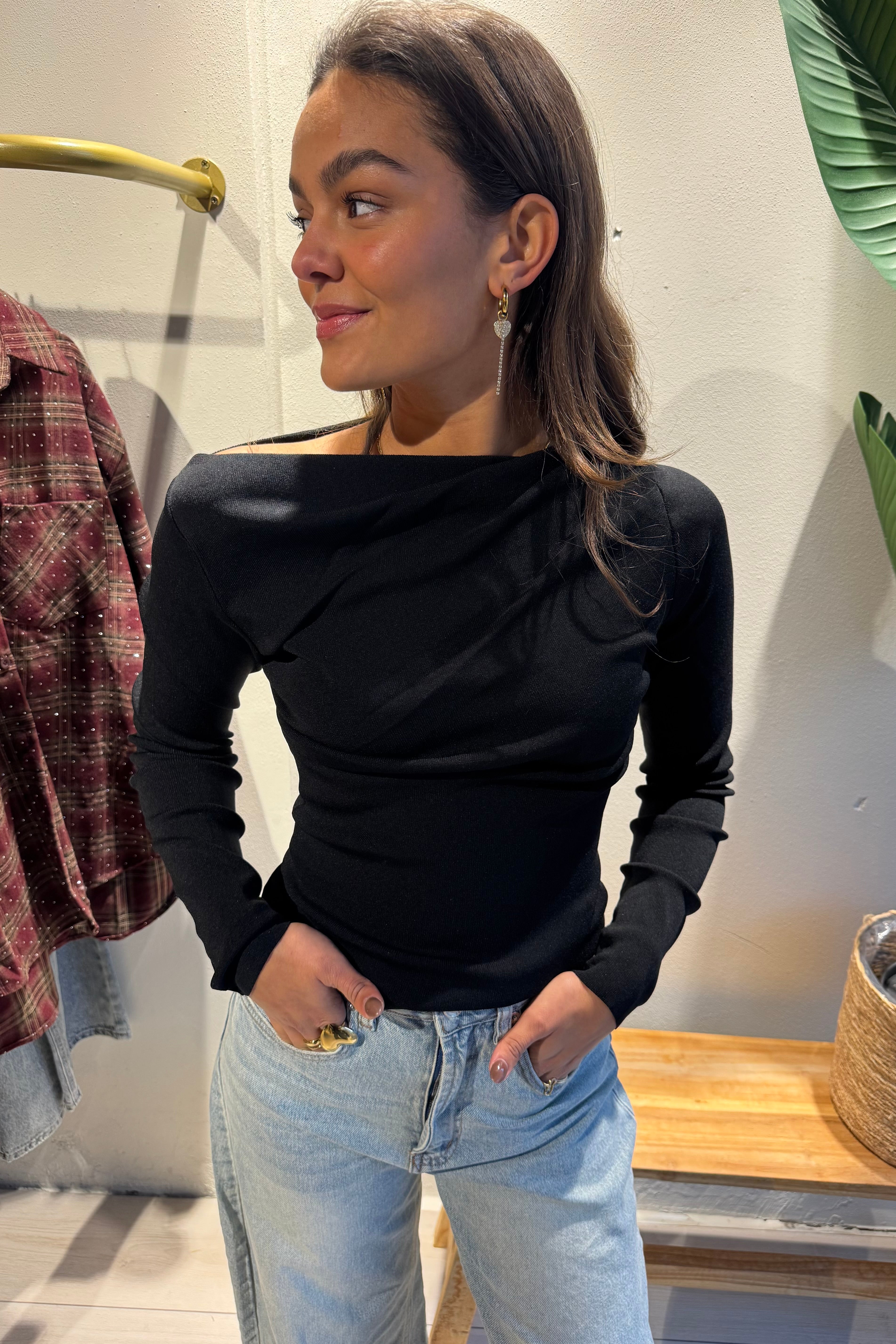Marella top zwart